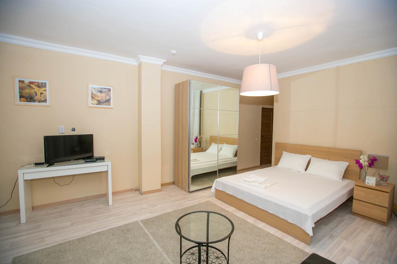 Hotel Jasmine Atyrau Bagian luar foto