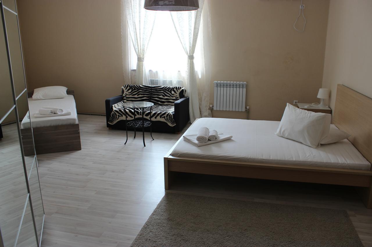Hotel Jasmine Atyrau Bagian luar foto